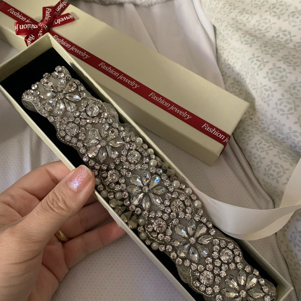 Bridal dress belt